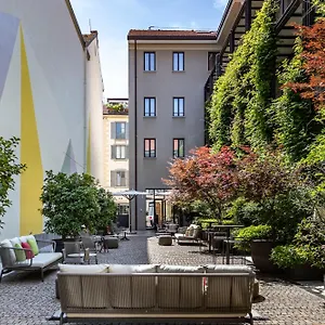 Savona 18 4*, Milan Italie